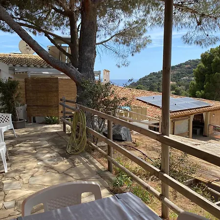 Casa Daniela بيت ضيافة 4*